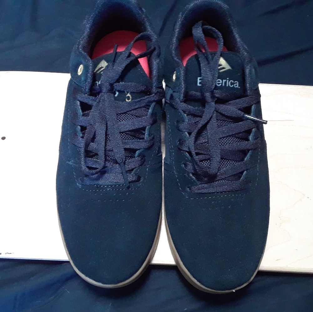 Emerica reynolds low black/gum size 8 NIB